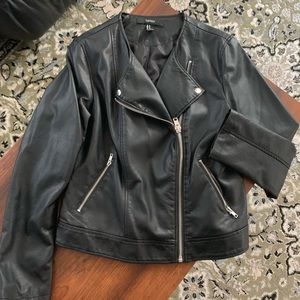 Forever 21 leather jacket medium